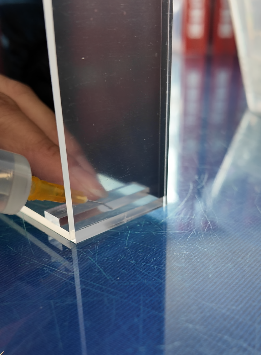 Einfache Acryl-Schaufenster-Tipps für Mode- und Kosmetik-Boutiquen in Europa